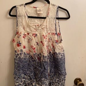 Knox rose floral blouse